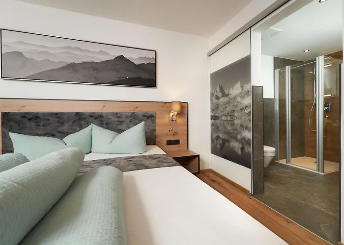 Sunnhaeusl Lägenhetshotell 3*