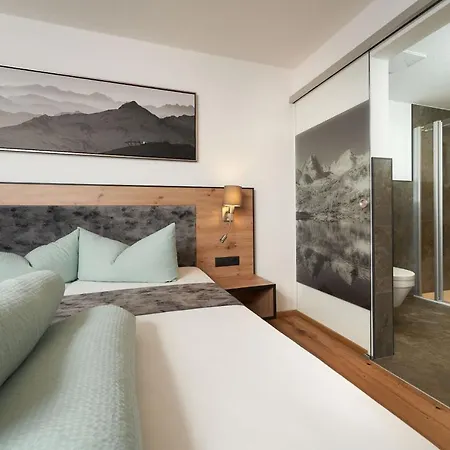 Sunnhaeusl Aparthotel 3*