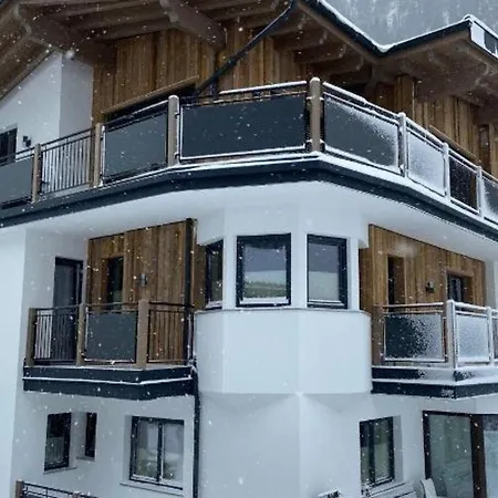 Sunnhaeusl Aparthotel 3*